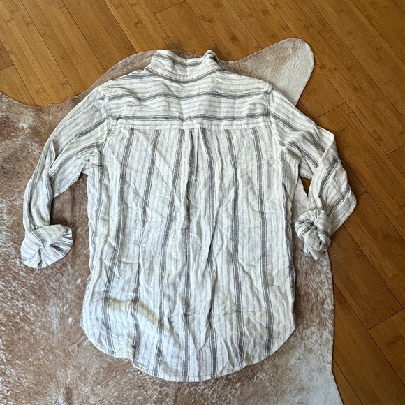 Universal Thread Flannel - Picture 2 of 2